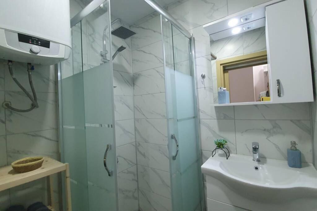 2+1 Apartm With Garden + Balcony , At Ladies Beach Kusadası Eksteriør billede
