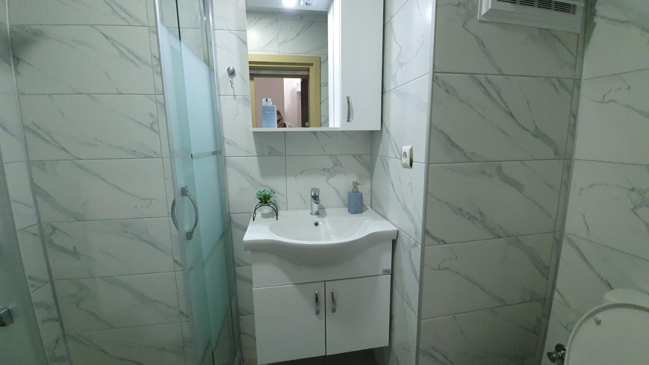 2+1 Apartm With Garden + Balcony , At Ladies Beach Kusadası Eksteriør billede