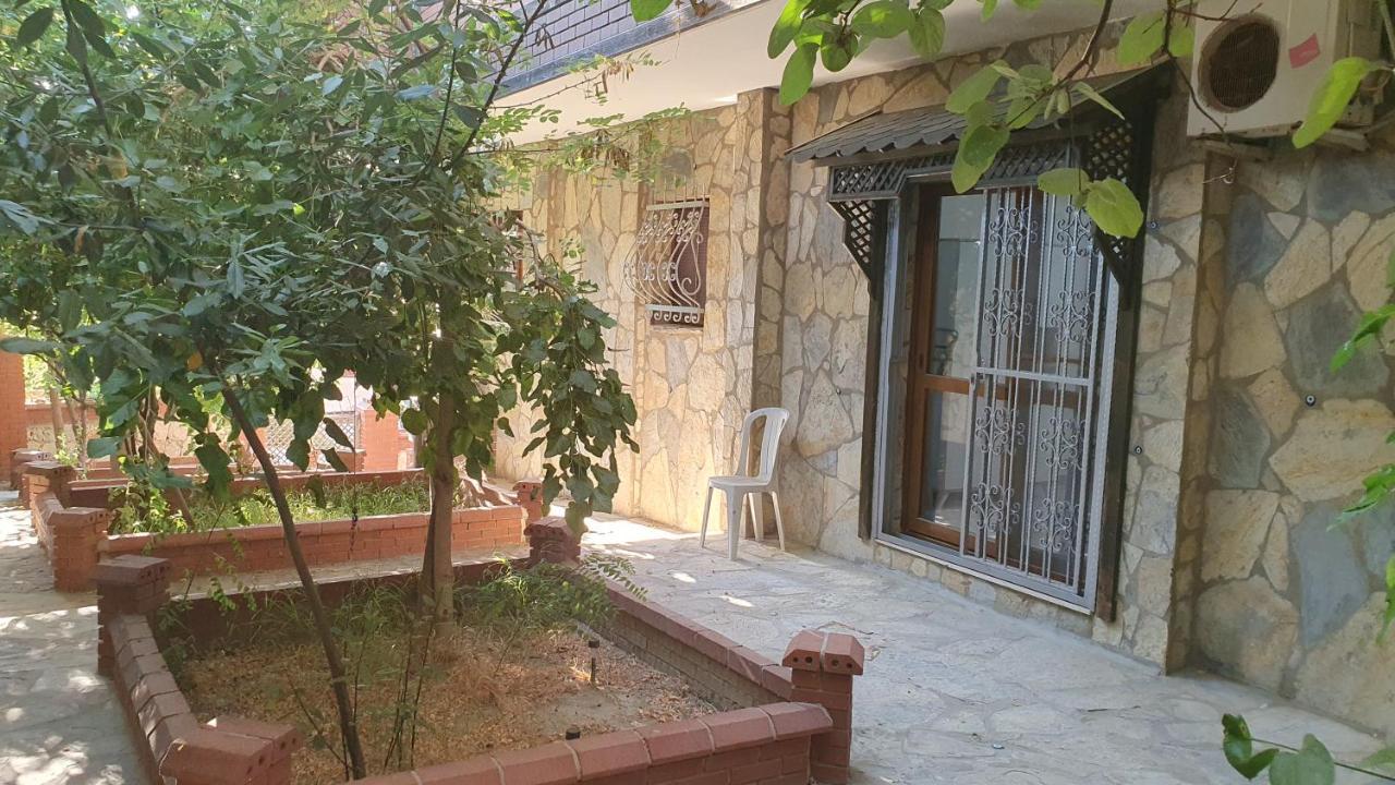 2+1 Apartm With Garden + Balcony , At Ladies Beach Kusadası Eksteriør billede